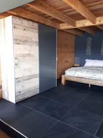 Chalet with panoramic views of the mountains of the Oberland and Lake Thun - Image 4