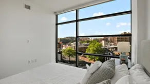 Luxury | 2 bedrooms | Heart of Shaw - Image 4