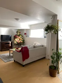 Adorable two bed rooms suite with free parking - Image 2