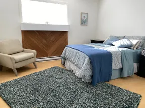 Adorable two bed rooms suite with free parking - Image 3