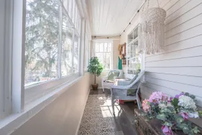 Craftsman's Loft - Heritage charm - AC - 5 min DT - Image 5
