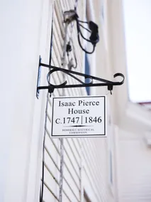 The Clipper - 1747 Historic Isaac Pierce House 1st Floor - Image 2