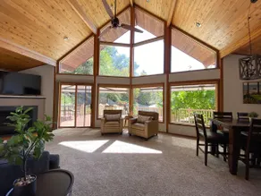Stunning Fairway Chalet, Heated Pool, Mtn View - Image 4