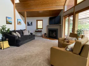 Stunning Fairway Chalet, Heated Pool, Mtn View - Image 3
