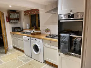 Whatley Cottage, Rural Retreat for couples & dogs - Image 2