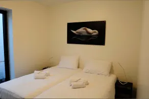 Boutique apartments with free parking-A - Image 4