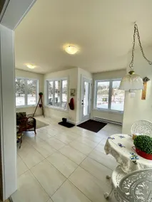 Riverfront Cottage | Private Hot Tub - Image 4