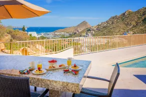 Impresionantes vistas desde la mejor oferta en el prestigioso Pedregal Cabo San Lucas - Image 2