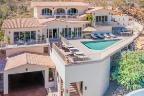 Impresionantes vistas desde la mejor oferta en el prestigioso Pedregal Cabo San Lucas - Image 4