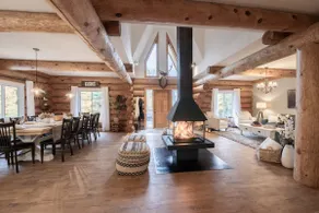 11 bedroom Chalet Tremblant Spa - 8 Min to Village - Image 3