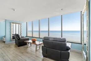 Sandestin Bayfront Studio with balcony and breathtaking views - Image 2