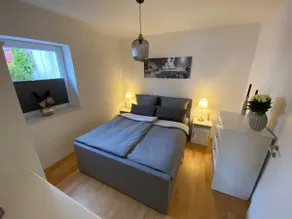 Modern apartment in a quiet city location - Image 4