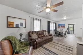 Charming home minutes from Downtown Des Moines - Image 2
