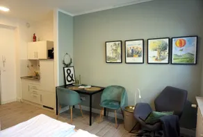Cosy Apartment - centrally located but quiet - Image 3
