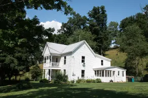 Farmhouse - Spacious & Cozy. Stargazing. WV Views. - Image 2