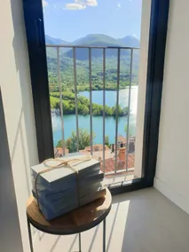 ​La porticina | Enchanting lake view in Barrea - Image 2