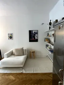 Stylish & central apartment with balcony - Image 2