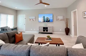 Multi Family Home 2 min walk to beach, Sleeps 13 - Image 4