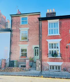 Character Victorian townhouse - conservation area - Image 2