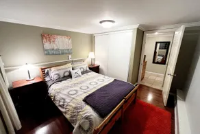North Vancouver Parkside Mountain Suite - Image 4