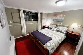 North Vancouver Parkside Mountain Suite - Image 5