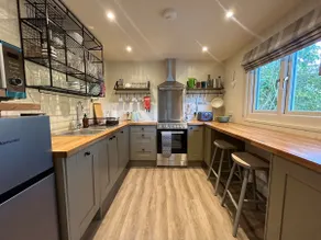 Moorhen cabin - Image 3