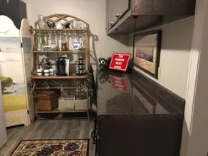 The Robins Nest, downtown living - Image 2