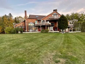 Beautiful Townhouse on Rangeley Lake - Image 2
