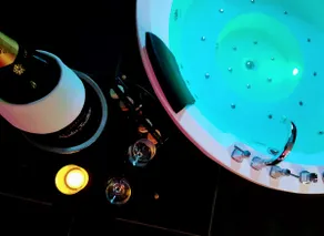 ❤️ Le Secret – Private Jacuzzi – Romantic night - Image 5