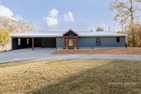 Dot’s Lake House - Image 3