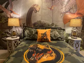 Dino Den - Cozy 1 Bed Apartment. Near City Center - Image 3