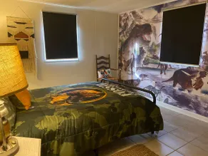 Dino Den - Cozy 1 Bed Apartment. Near City Center - Image 4