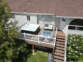 Spacious 5 BR/3 bath Home- Private HOT TUB! - Image 3