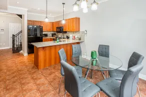 Luxurious Spacious Dream Home with Parking! - Image 5