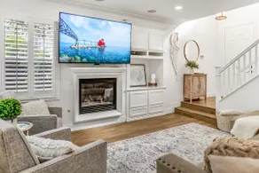 Luxury house with EV Charger in Ladera Ranch - Image 2