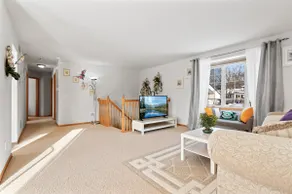 Cozy Home- 2 King/ 2 Queen , 5 minutes to DT St. Paul - Image 4