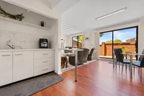 Col’s Cosy Condo - 1-bedroom, self contained Unit - Image 3