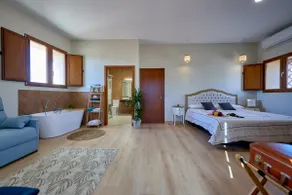 ”Casa de las Argollas” apartment with parking - Image 2