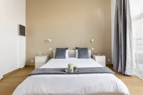 Beautiful apartment, a short walk to Gare du Midi - Image 3