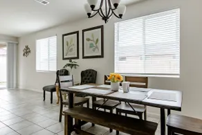 Contemporary Stunning Home in NE Tulare. - Image 3