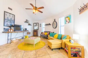 The Octagon House! Cozy, Quiet, Convenient. - Image 2