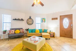 The Octagon House! Cozy, Quiet, Convenient. - Image 3