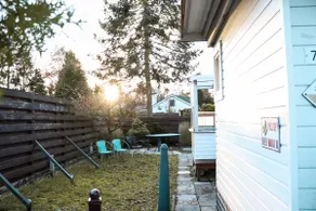 Expanded mobile home in wooded area - Image 3