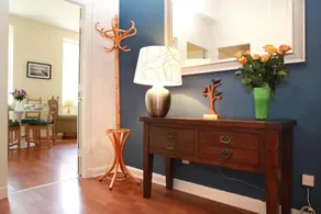 Stunning 2-Bed Apartment in Central Edinburgh - Image 5
