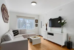 Modern 2 bedroom apartment right in village. - Image 2