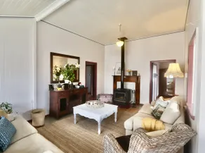 Magnolia House On The Creek Stanthorpe - Image 3