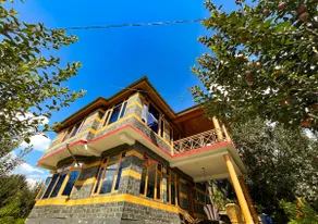 Applewoods – Abode in nature's lap in Naggar, Manali - Image 2