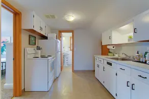 North Canton King Suite Apt | Aultman Hospital - Image 5