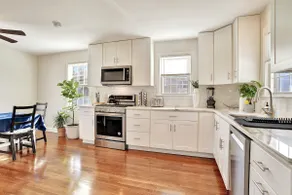 Annapolis Charm –Bright 3BR in Downtown - Image 4