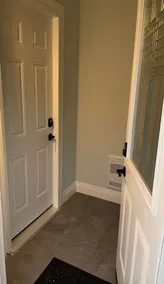 \"Jellybean row\" Main Floor 1 Bedroom Apt- Downtown - Image 2